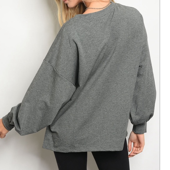 Grey sweatshirt top with big sleeves - Picture 2 of 2
